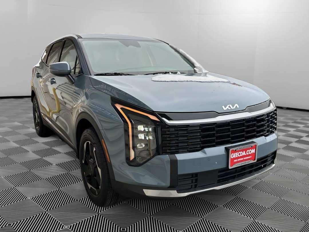 2026 Kia Sportage S - Image 3
