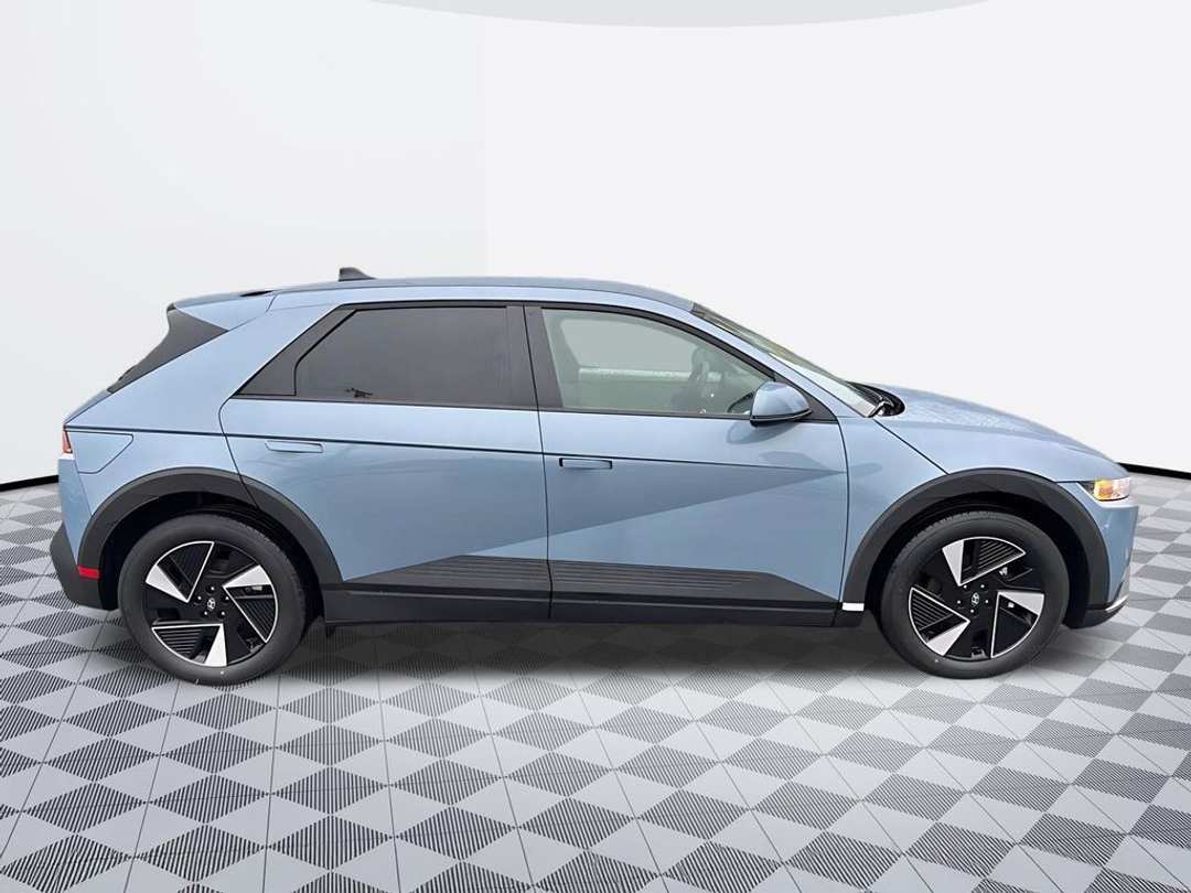2026 Hyundai Ioniq 5 SEL - Image 2