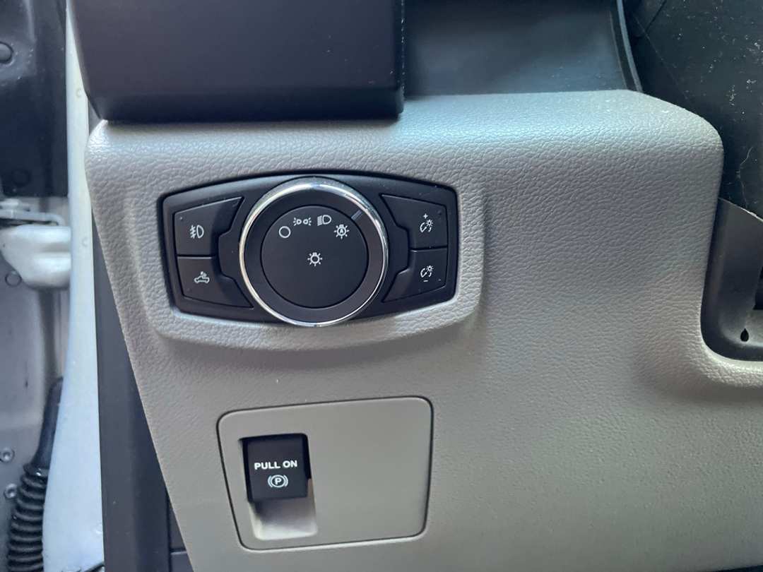 2018 Ford F-150 XL - Image 11