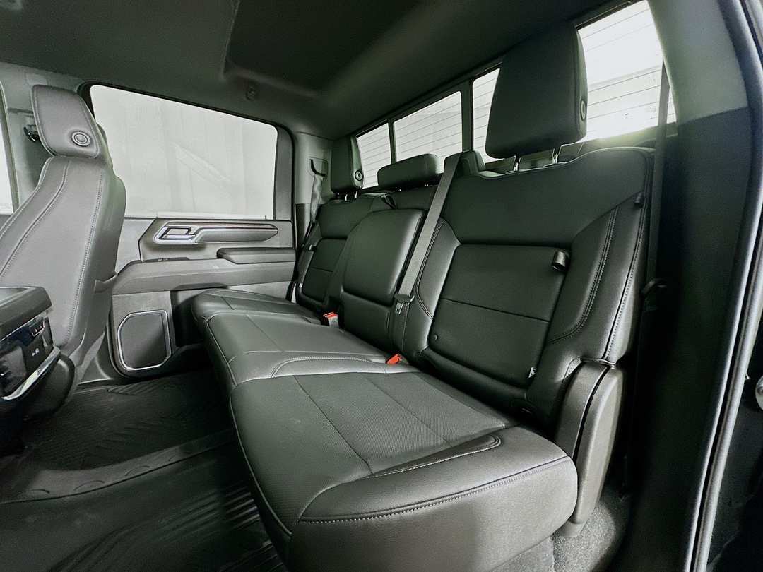 2025 Chevrolet Silverado 3500Hd LTZ - Image 27