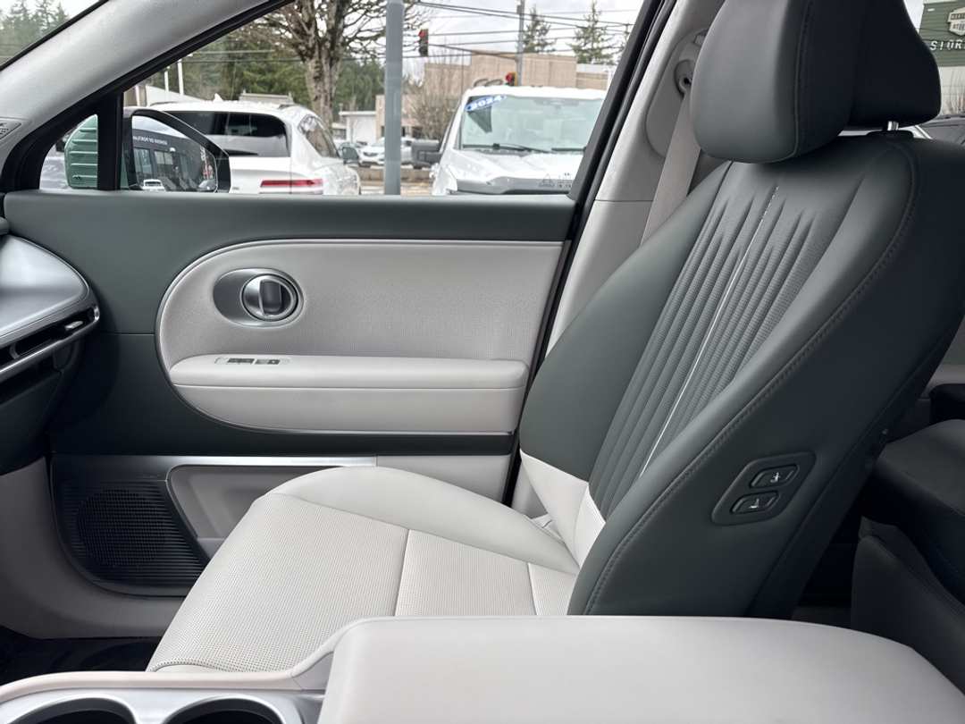 2026 Hyundai Ioniq 9 Performance Calligraphy - Image 31