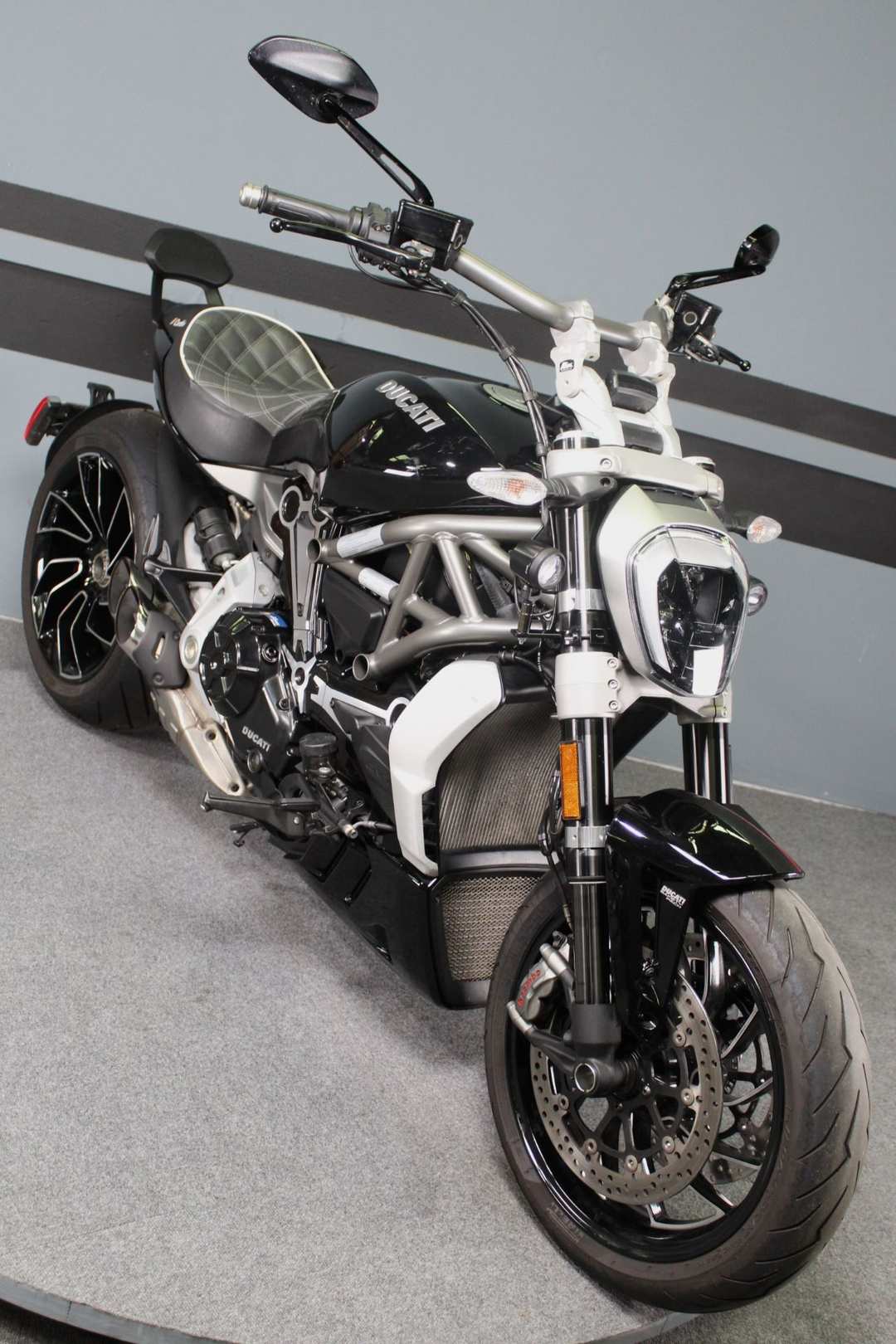 2022 Ducati Xdiavel S - Image 2