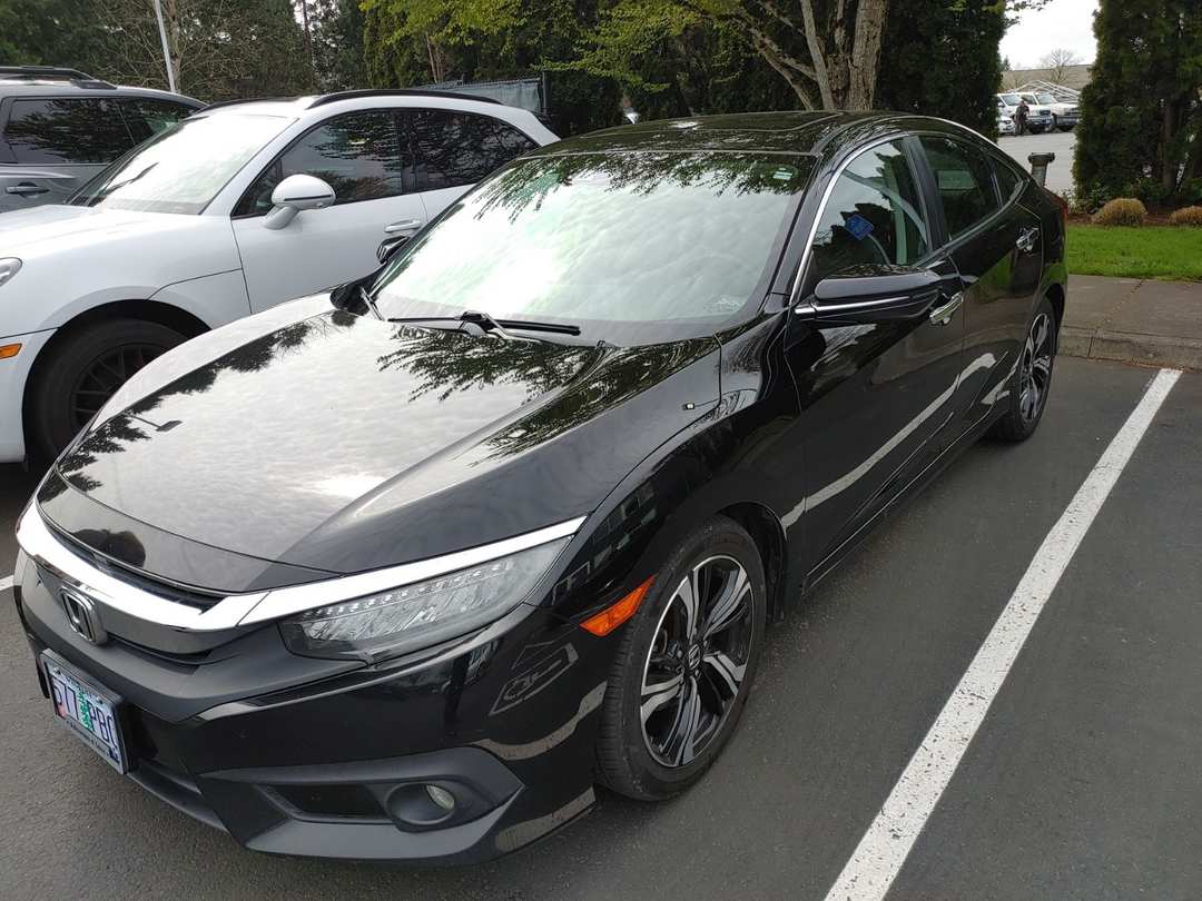 2016 Honda Civic Touring - Image 2