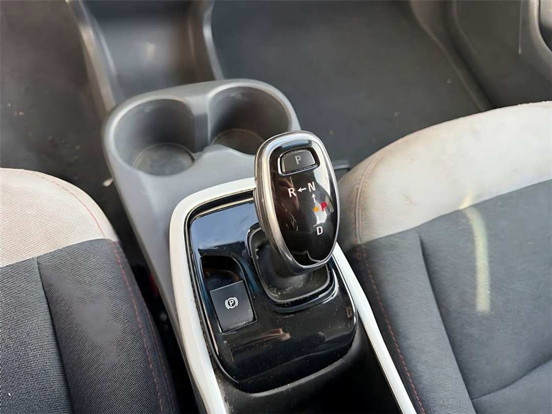 2020 Chevrolet Bolt Ev LT - Image 23