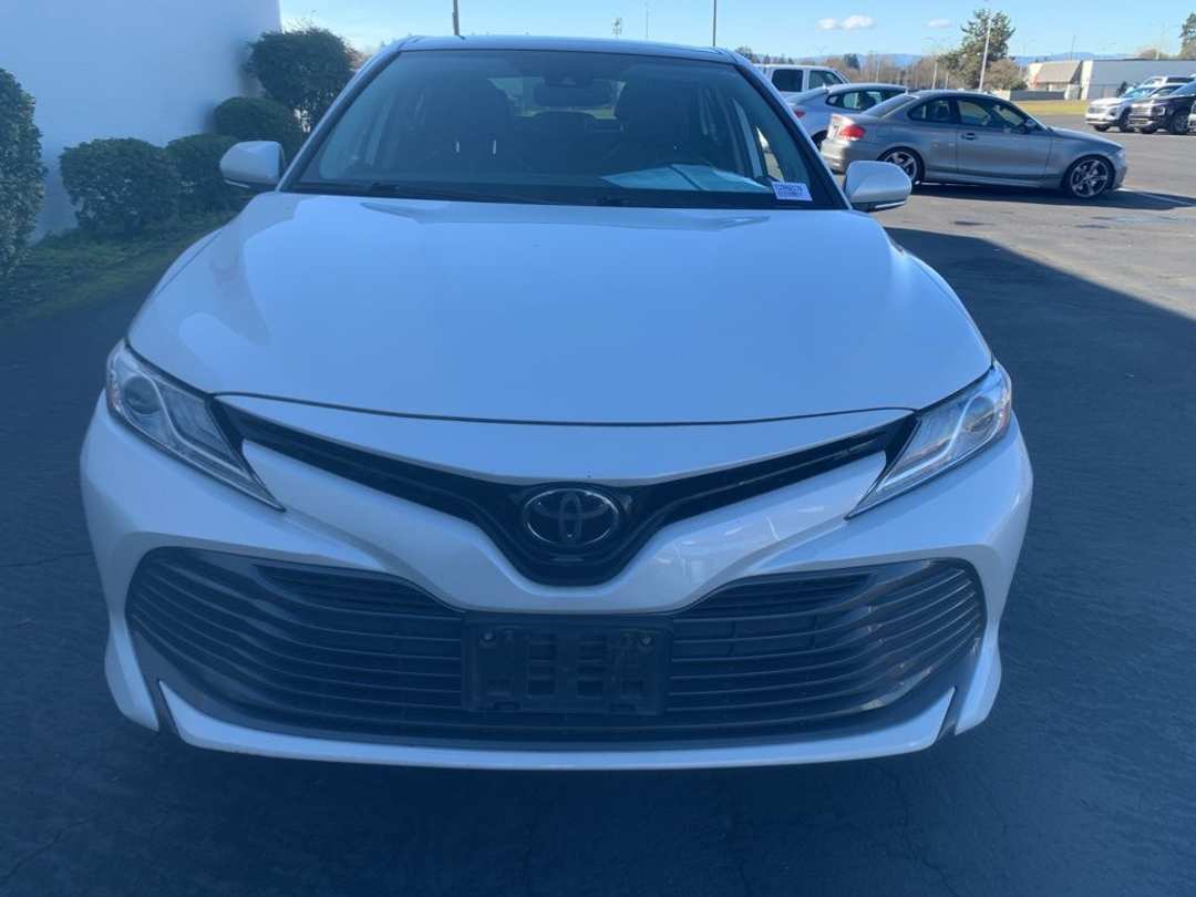 2019 Toyota Camry L - Image 6