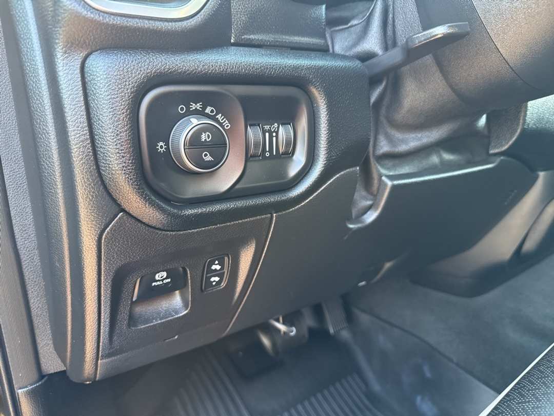 2022 Ram 1500 Laramie - Image 14