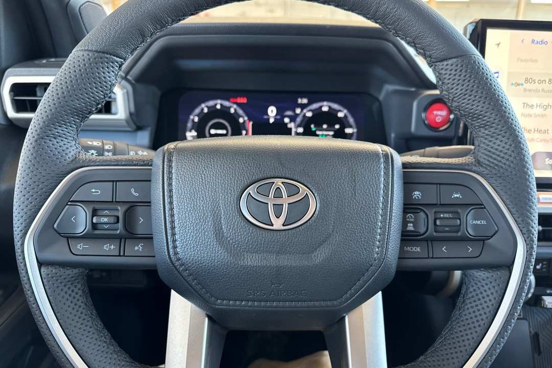 2025 Toyota Tacoma TRD Off Road - Image 22