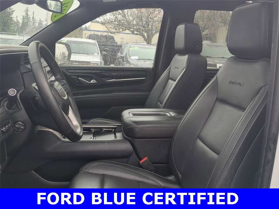 2024 GMC Yukon Denali - Image 13