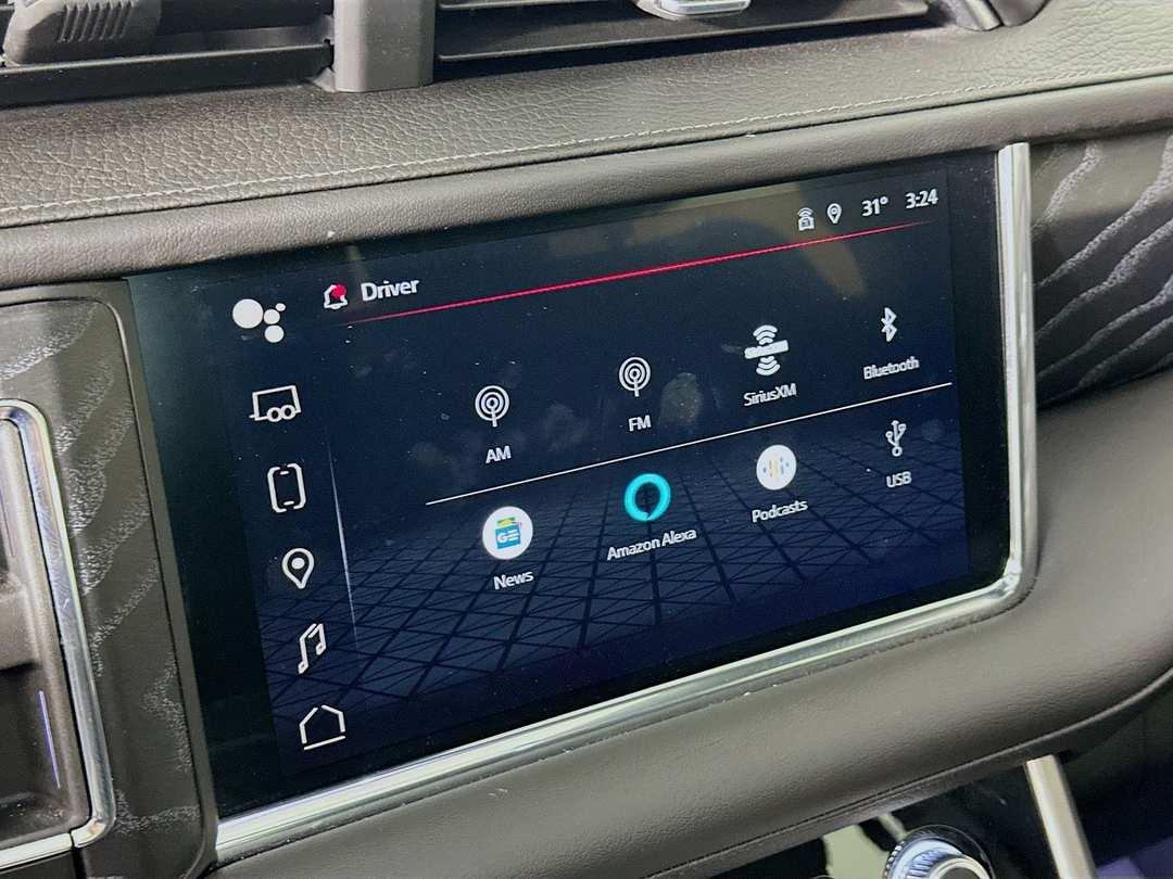 2024 GMC Yukon Denali - Image 16