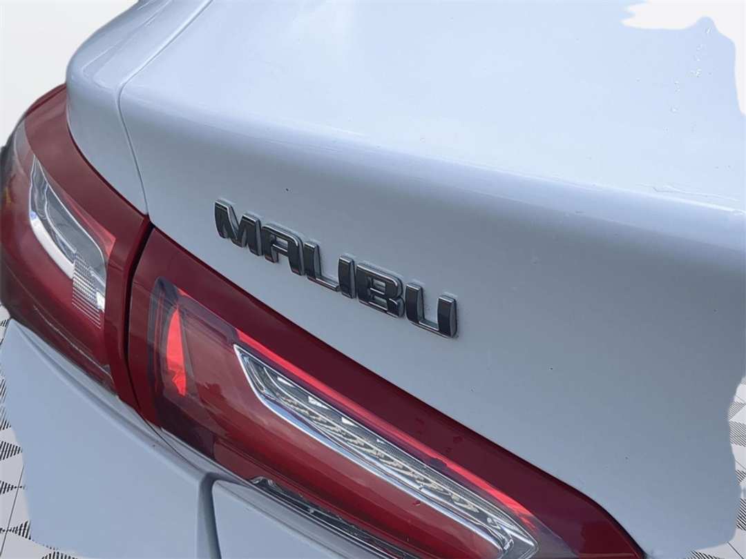 2022 Chevrolet Malibu LT - Image 25