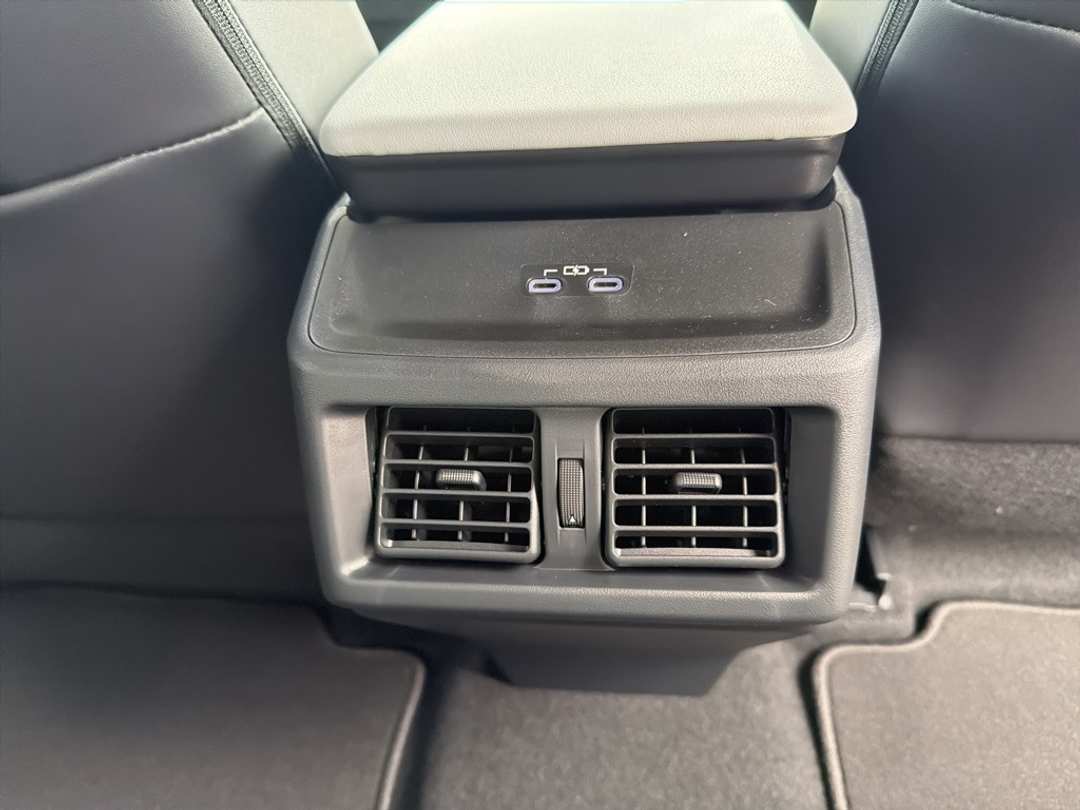 2026 Subaru Solterra Premium - Image 25