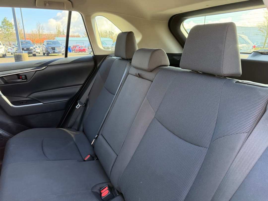 2020 Toyota Rav4 LE - Image 31