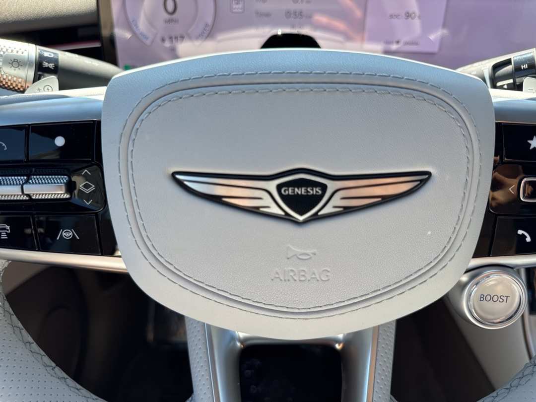 2026 Genesis Electrified Gv70 - Image 36