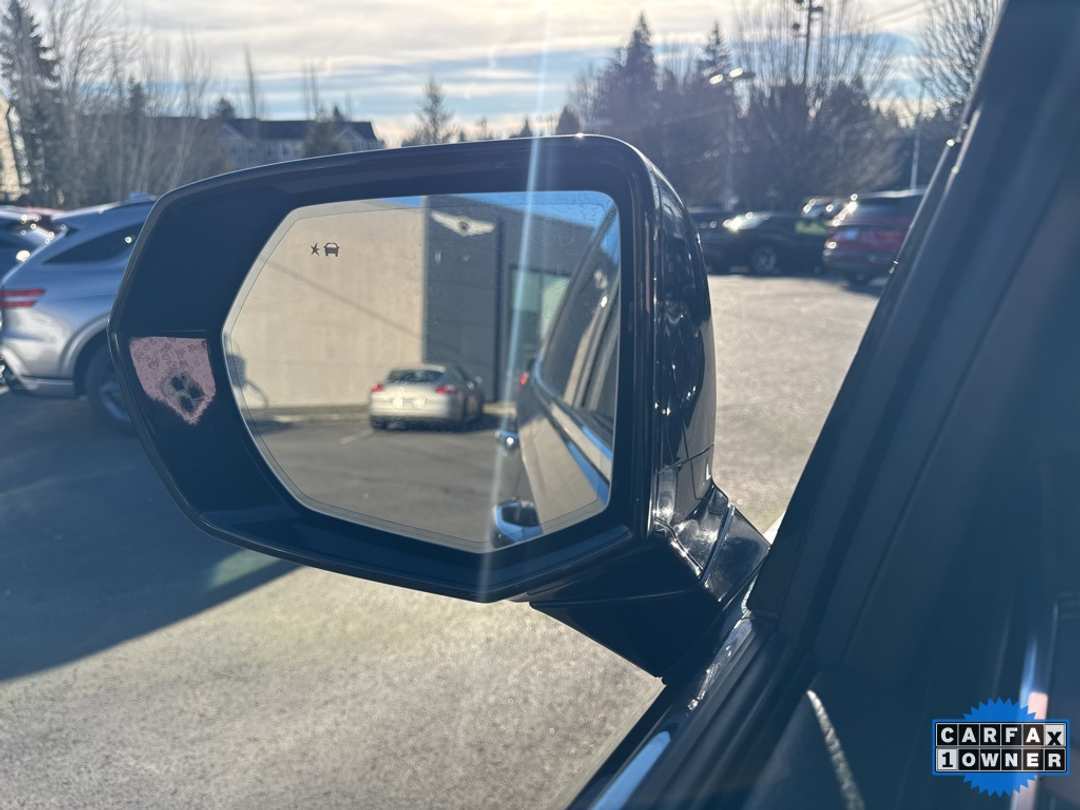 2025 GMC Yukon Denali - Image 37