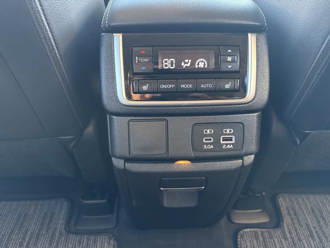 2023 Subaru Ascent Limited - Image 23