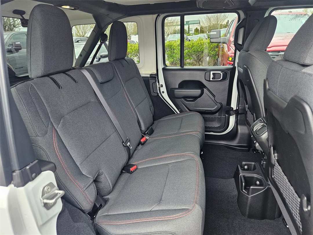 2026 Jeep Wrangler Rubicon - Image 36