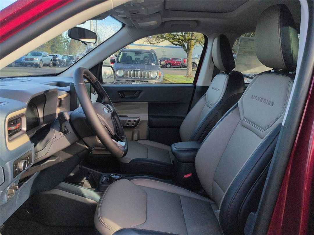 2026 Ford Maverick Lariat - Image 13