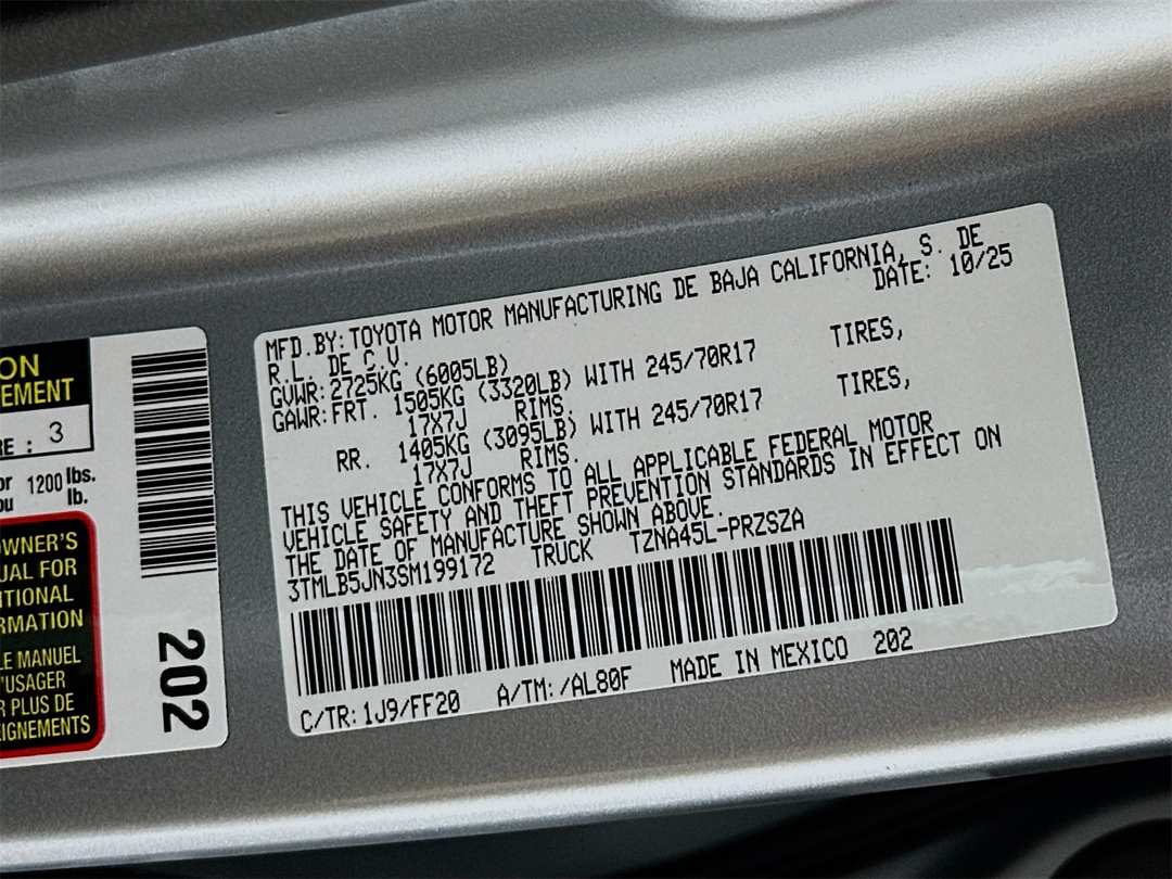 2025 Toyota Tacoma SR5 - Image 30