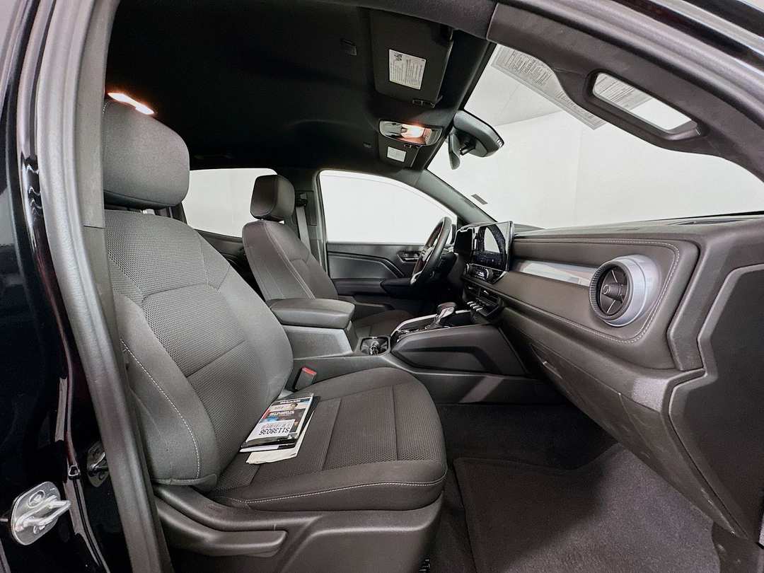 2025 Chevrolet Colorado LT - Image 29