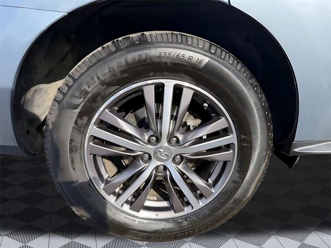 2019 INFINITI Qx60 LUXE - Image 9