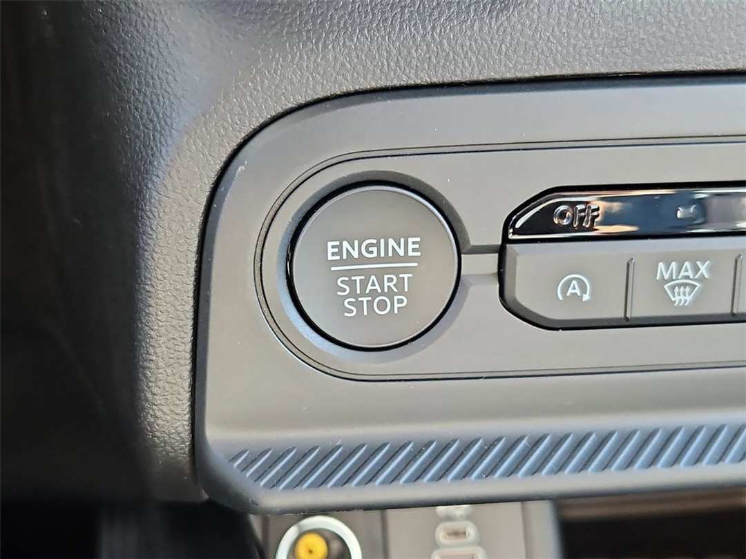 2025 Ford Bronco Sport Heritage - Image 16