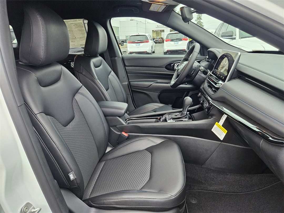 2026 Jeep Compass Latitude - Image 34