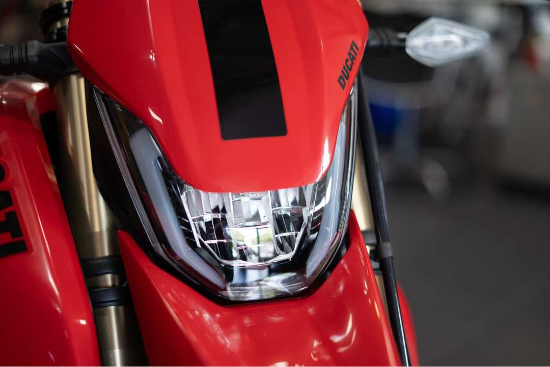 2025 Ducati Hypermotard 698 Mono - Image 7