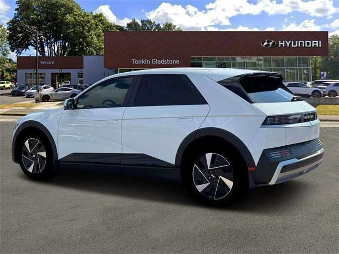 2026 Hyundai Ioniq 5 SEL - Image 4