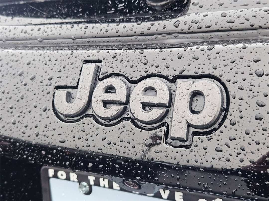 2026 Jeep Compass Trailhawk - Image 31