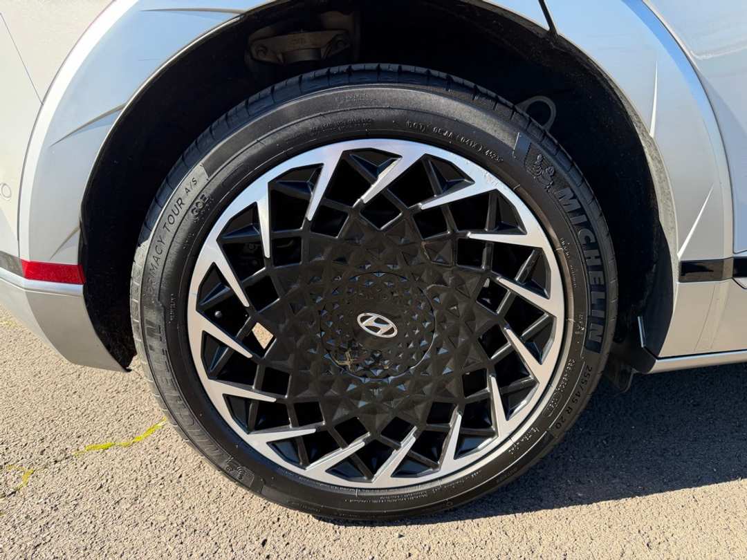 2024 Hyundai Ioniq 5 Limited - Image 10