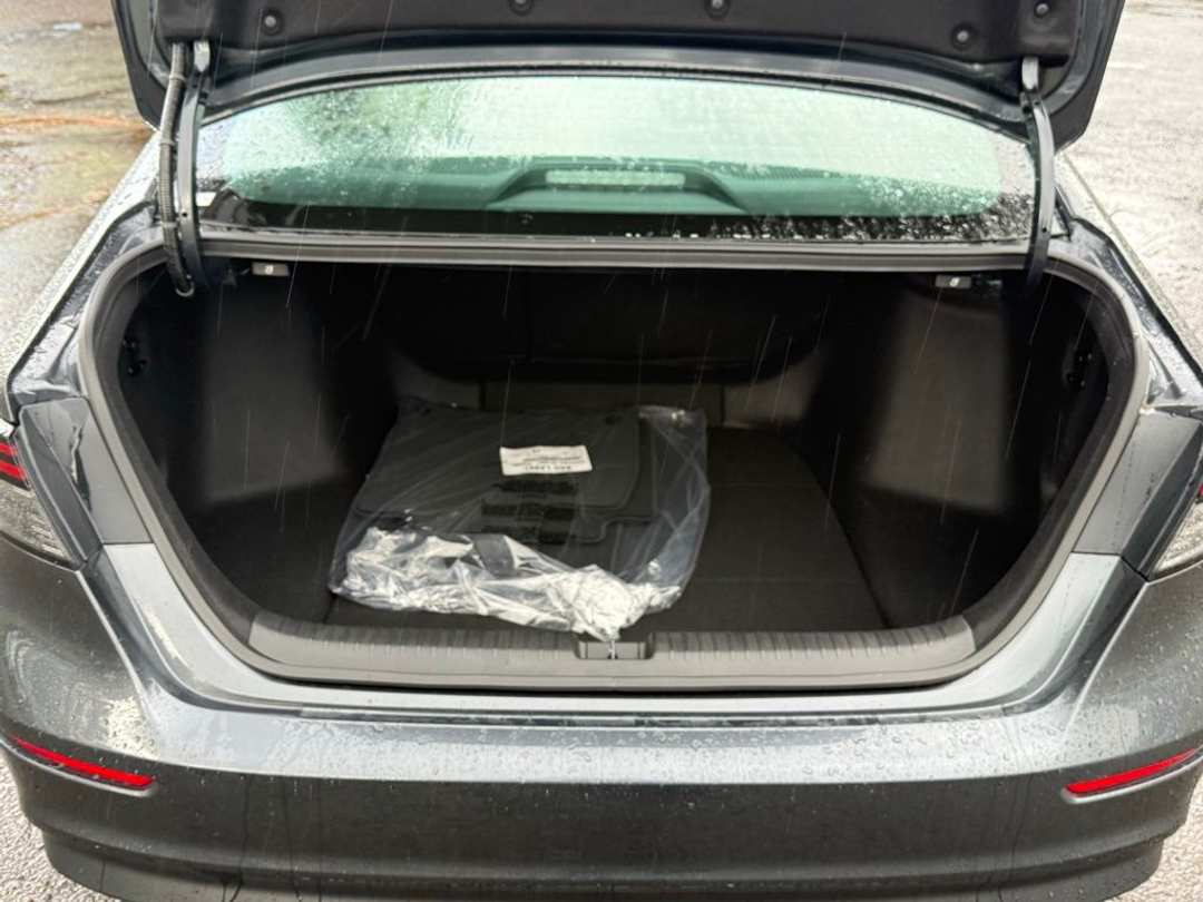 2025 Honda Accord SE - Image 10