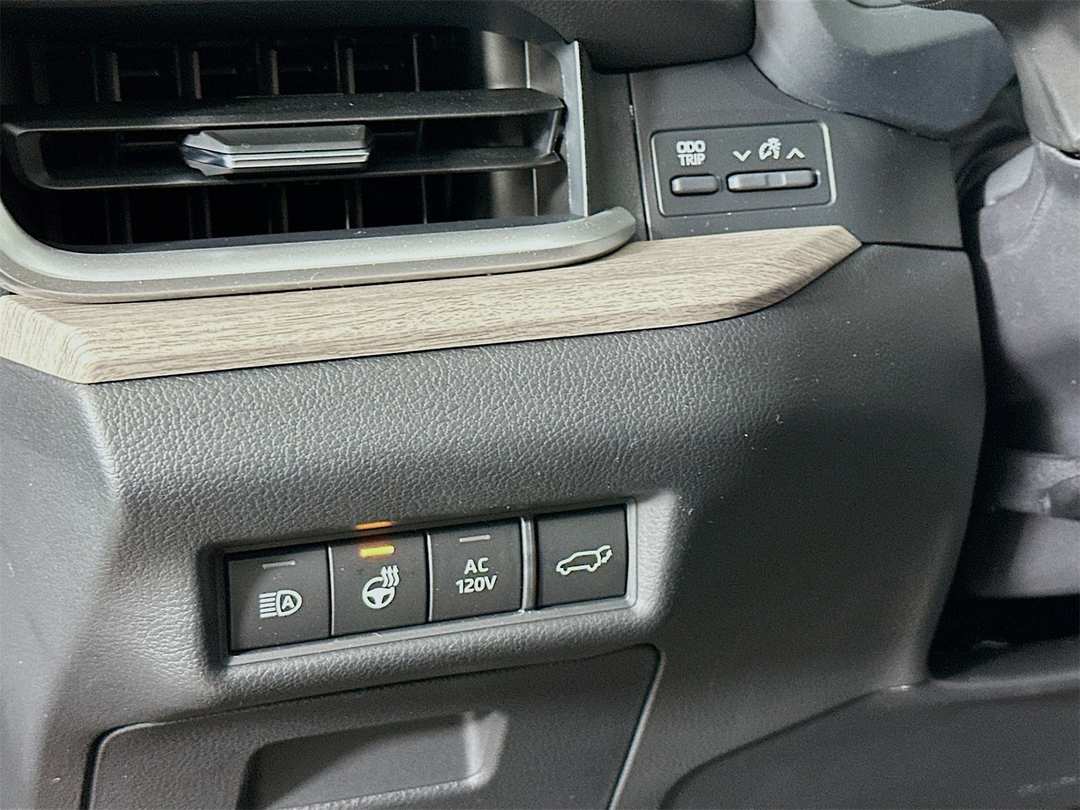 2026 Toyota Grand Highlander Limited - Image 10