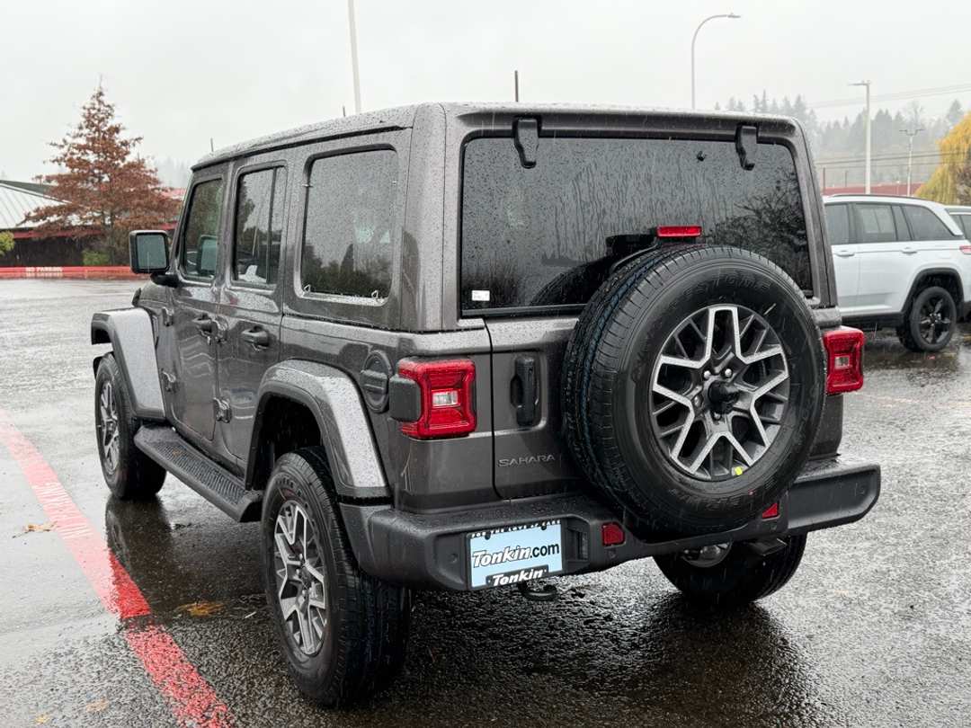 2026 Jeep Wrangler Sahara - Image 6