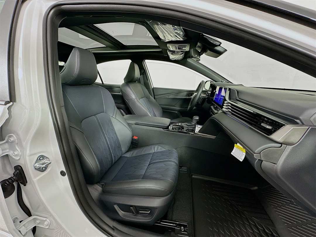 2026 Toyota Camry XSE - Image 30