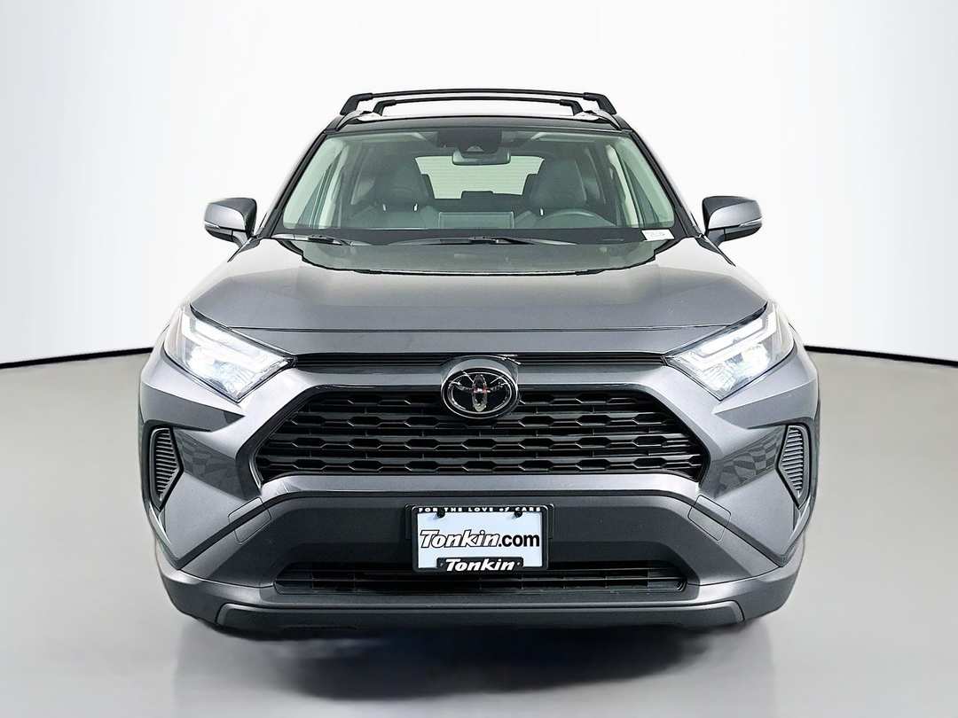 2025 Toyota Rav4 XLE - Image 2