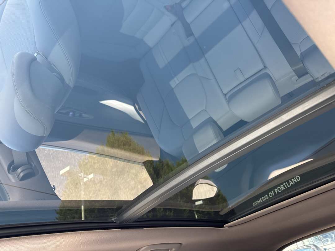 2026 Genesis Electrified Gv70 - Image 33