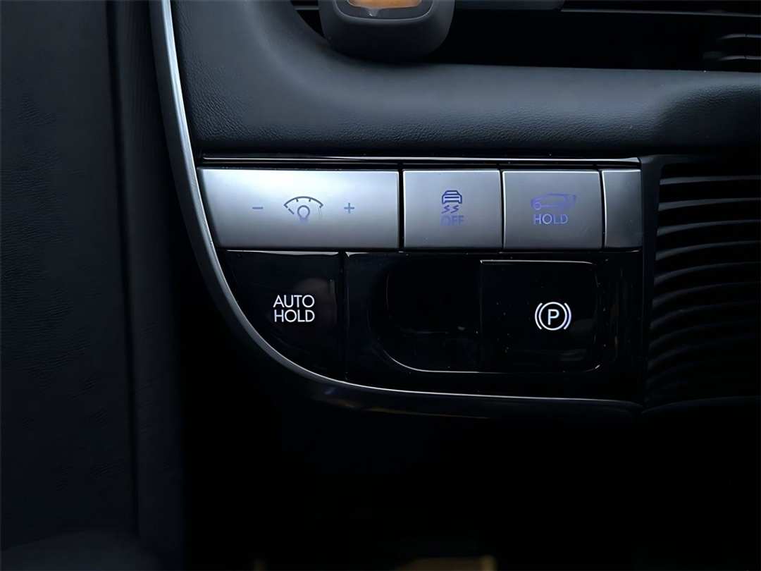 2022 Hyundai Ioniq 5 Limited - Image 18