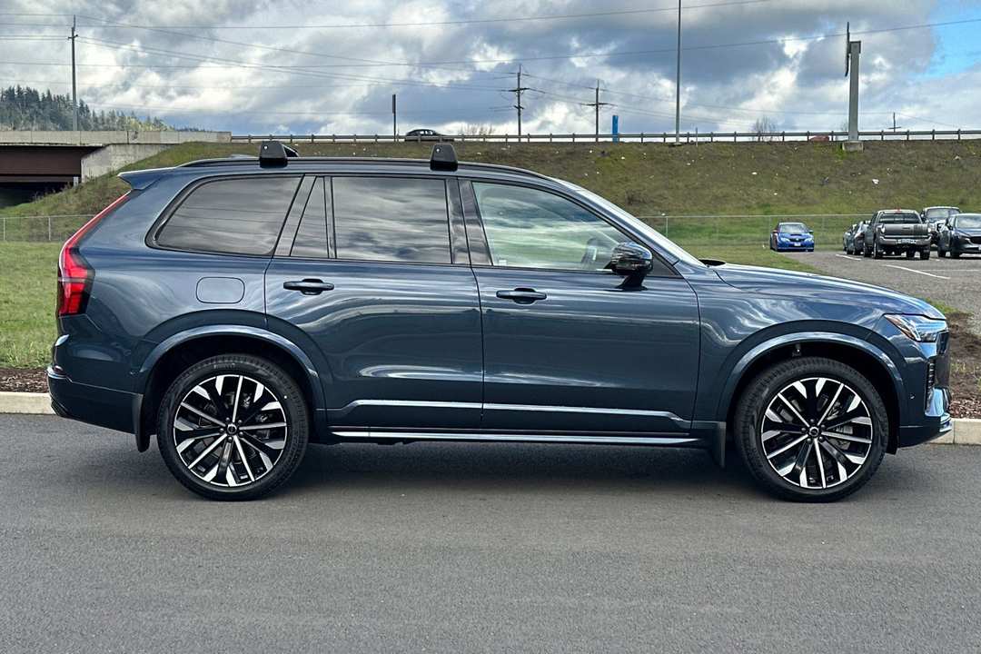 2026 Volvo Xc90 T8 Ultra - Image 2