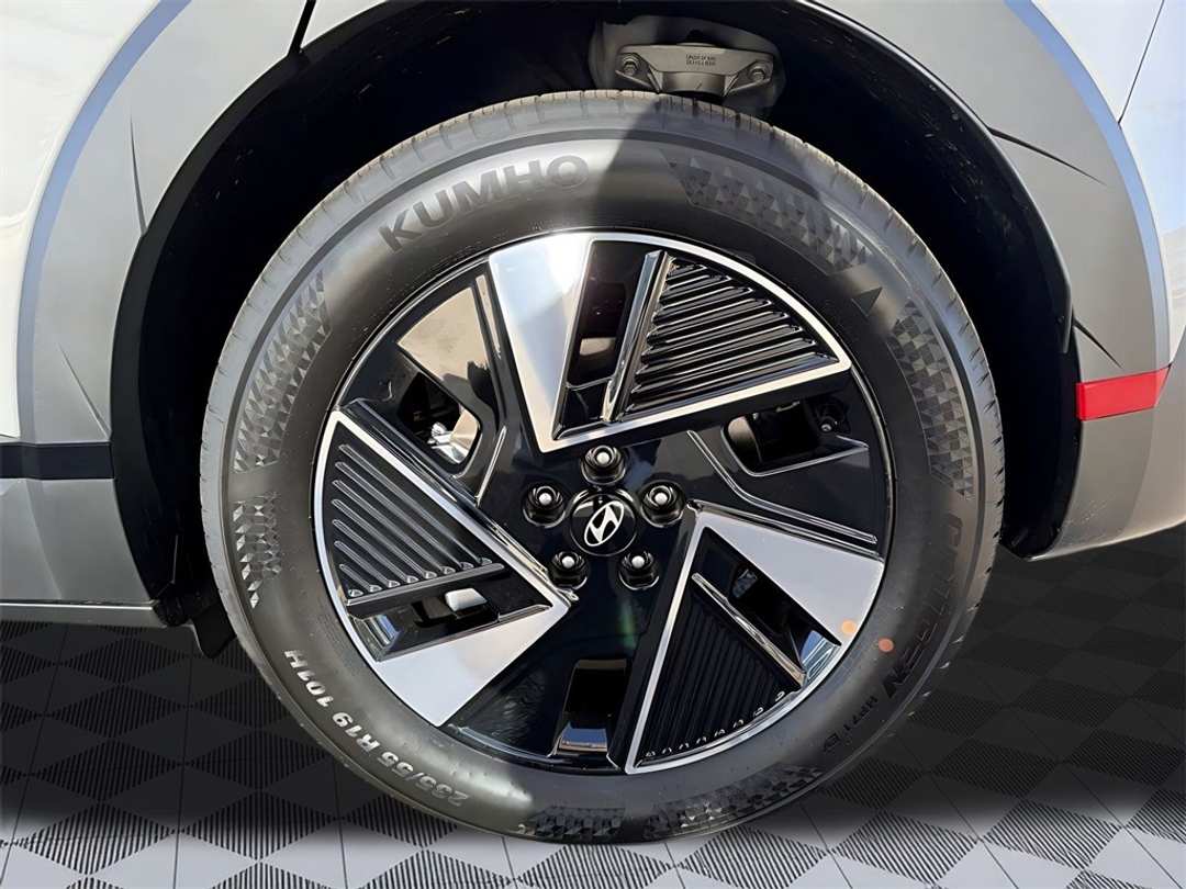 2026 Hyundai Ioniq 5 SE - Image 9