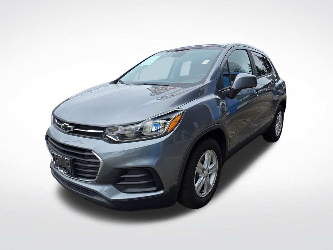 2020 Chevrolet Trax LS - Image 2