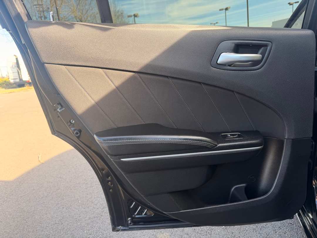 2017 Dodge Charger R/T - Image 16