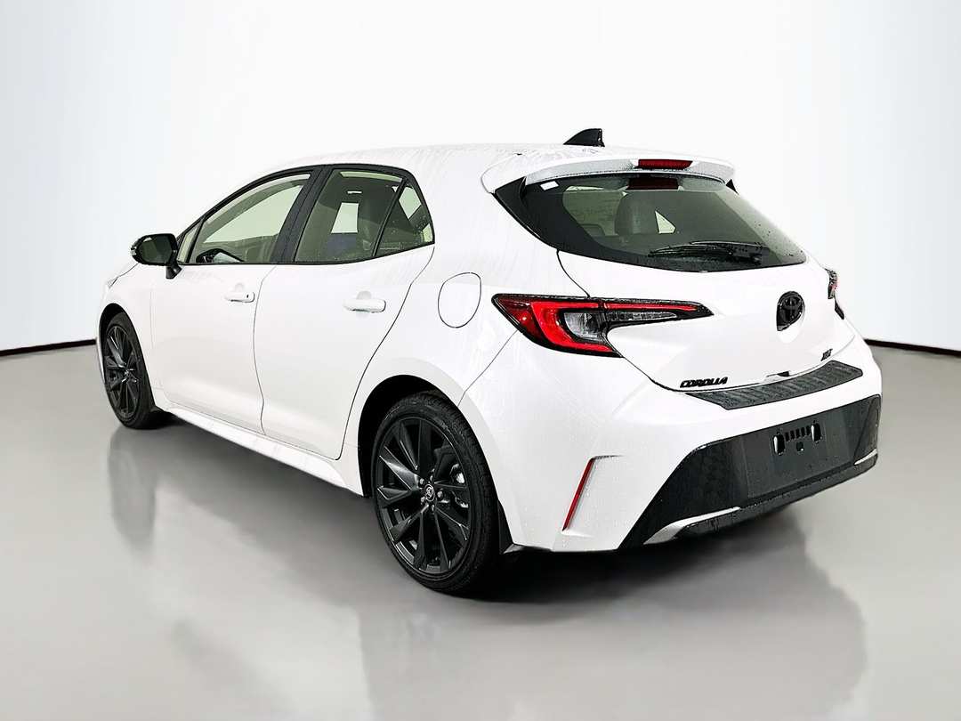 2026 Toyota Corolla XSE - Image 5