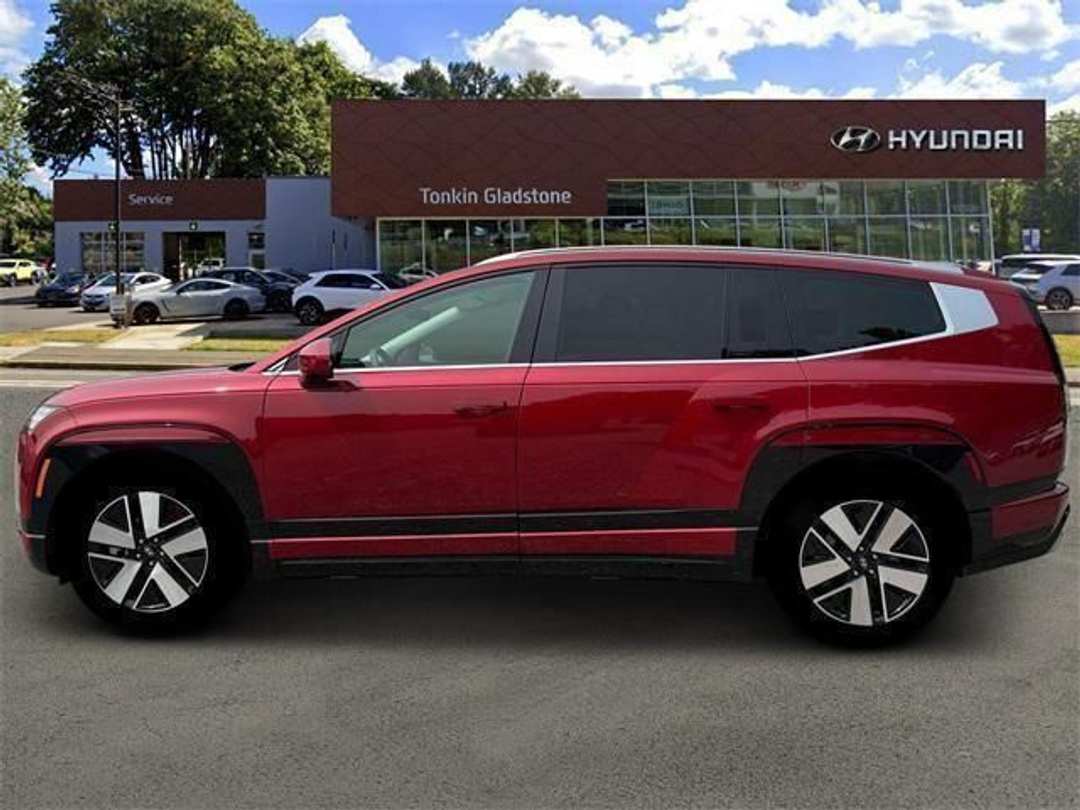 2026 Hyundai Ioniq 9 SEL - Image 3