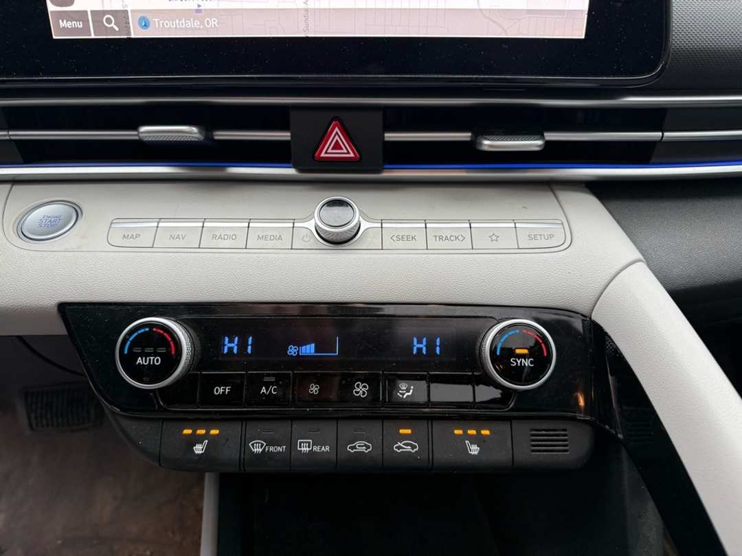 2021 Hyundai Elantra Limited - Image 15