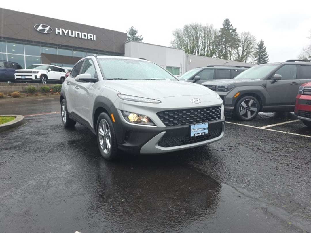 2023 Hyundai Kona SEL - Image 2