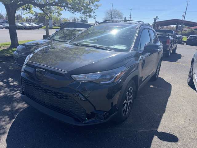 2025 Toyota Corolla Cross Hybrid SE