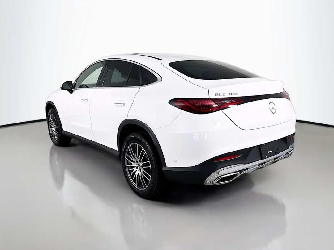 2026 Mercedes-Benz GLC GLC 300 - Image 3