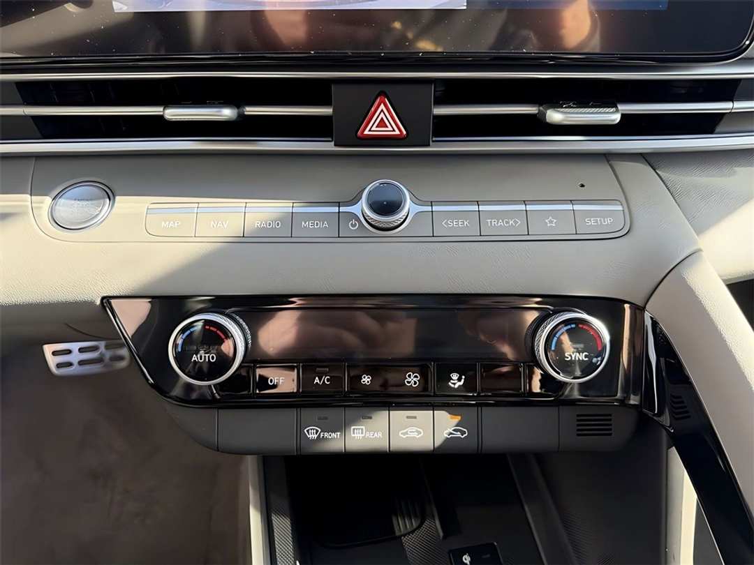 2026 Hyundai Elantra SEL Sport - Image 21