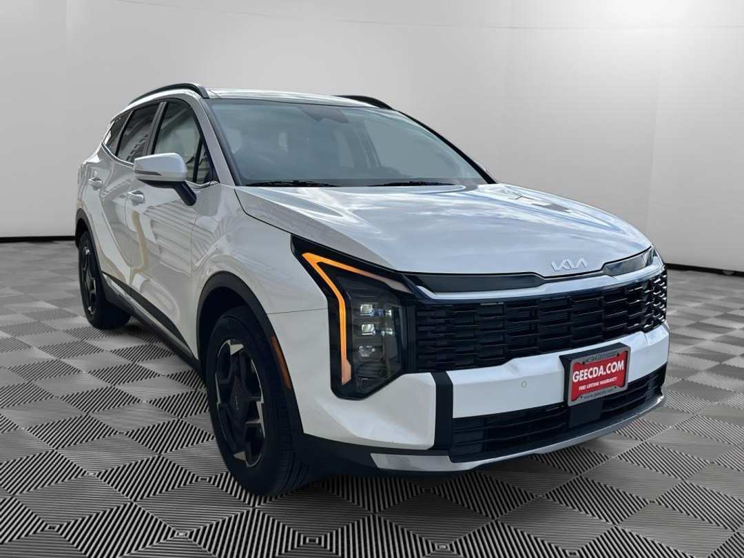 2026 Kia Sportage EX - Image 3