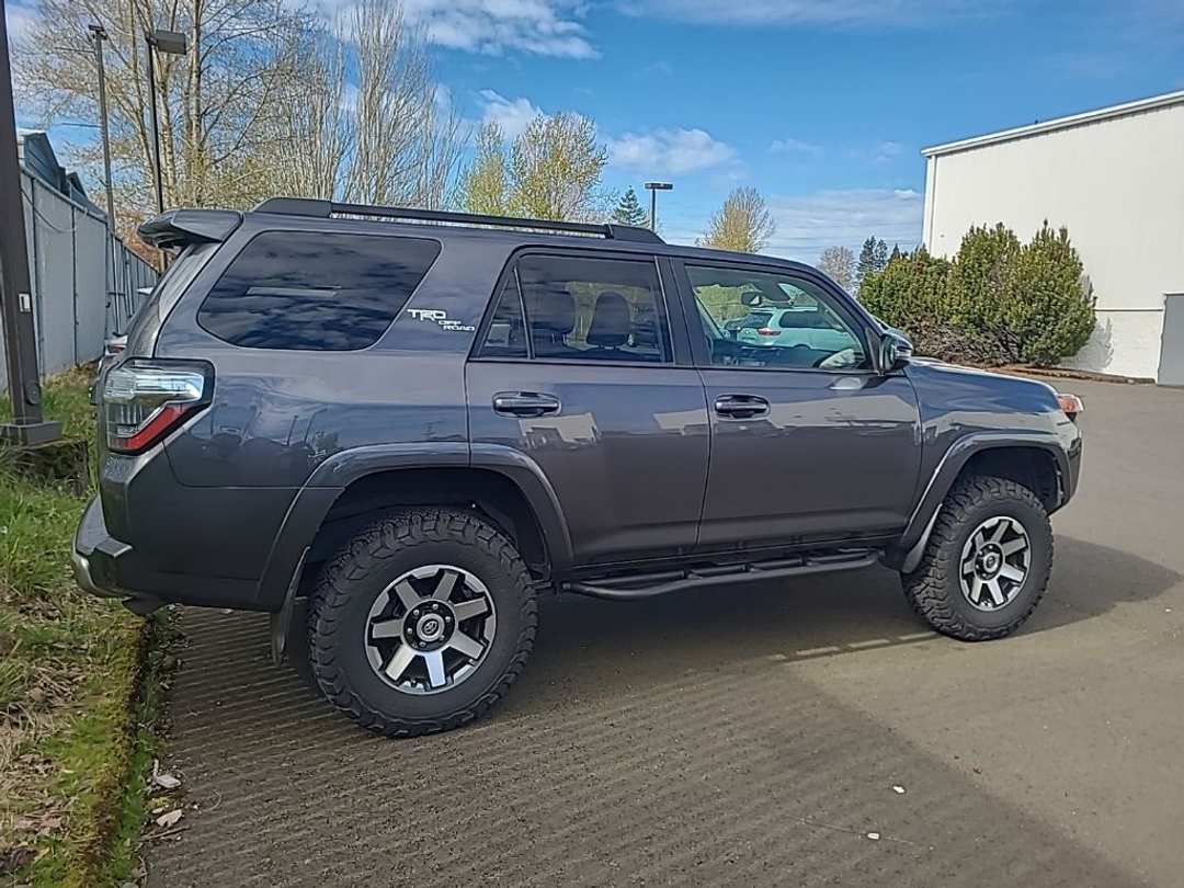 2020 Toyota 4Runner TRD OffRoad Premium - Image 3